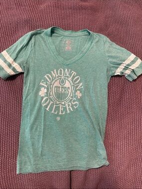 Vintage Women's Green Oilers V-Neck Short Sleeve Tee